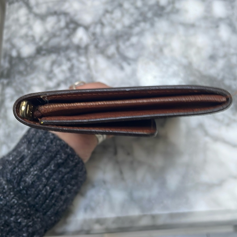💯 Louis Vuitton VINTAGE monogram Sarah Portfolio bifold wallet! - Picture 8 of 15
